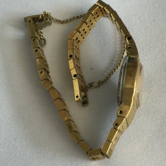 VINTAGE PULSAR QUARTZ WATCH V230-5340 WOMENS SMALL GOLD TONE ANALOG TESTED WORKS main image 7